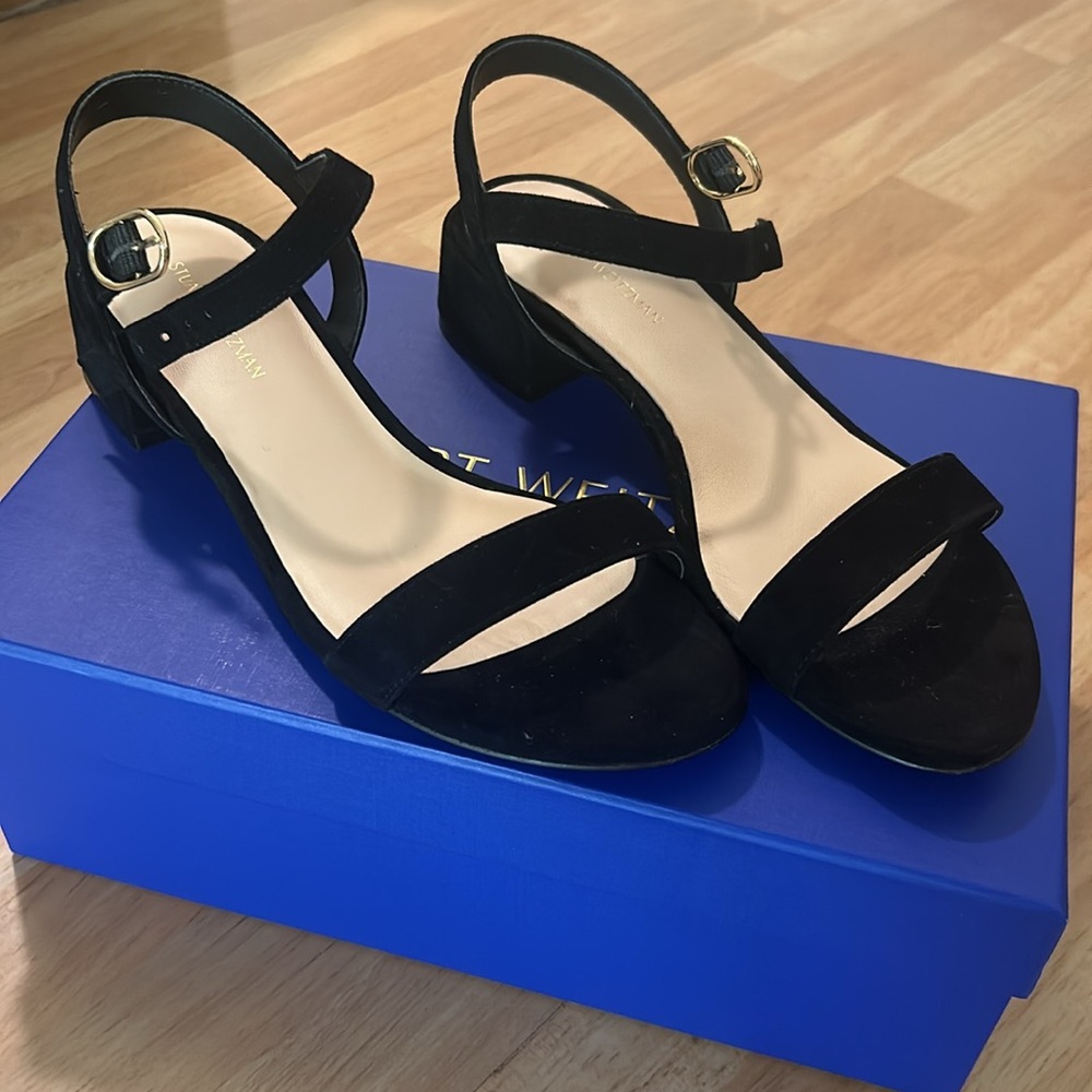 Stuart Weitzman dancer 35 block sandal heels suede SB945